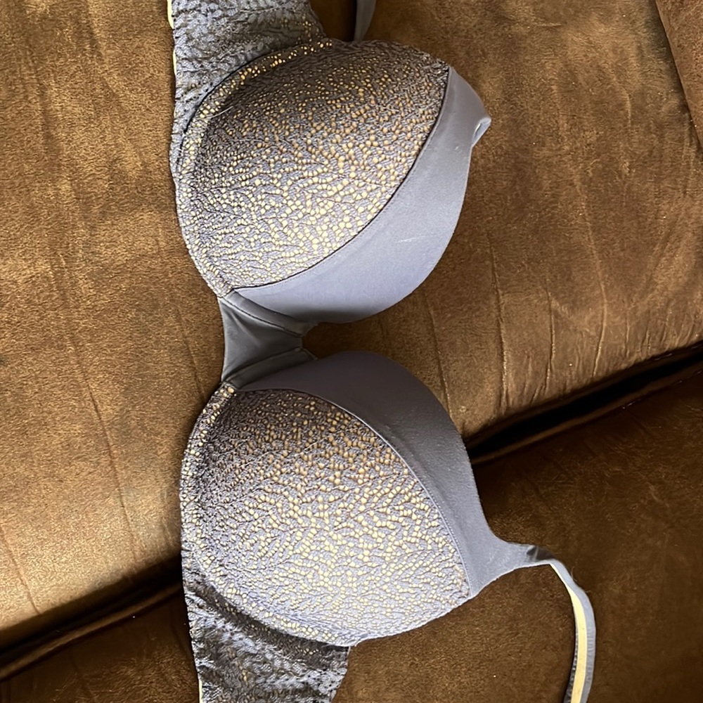 Victoria Secret Bra 34 D